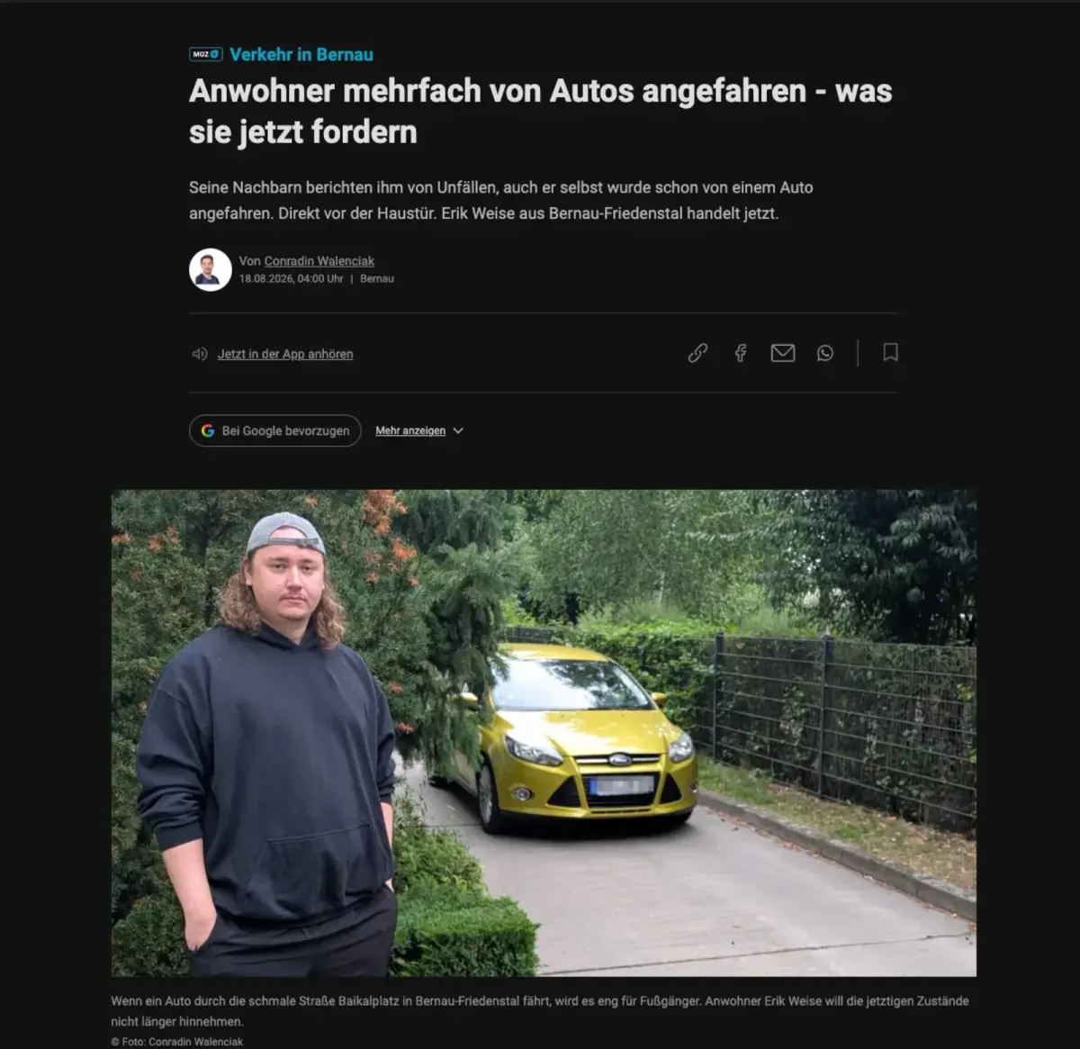 Newspaper article from the Märkische Oderzeitung with a photo of Erik next to a yellow car